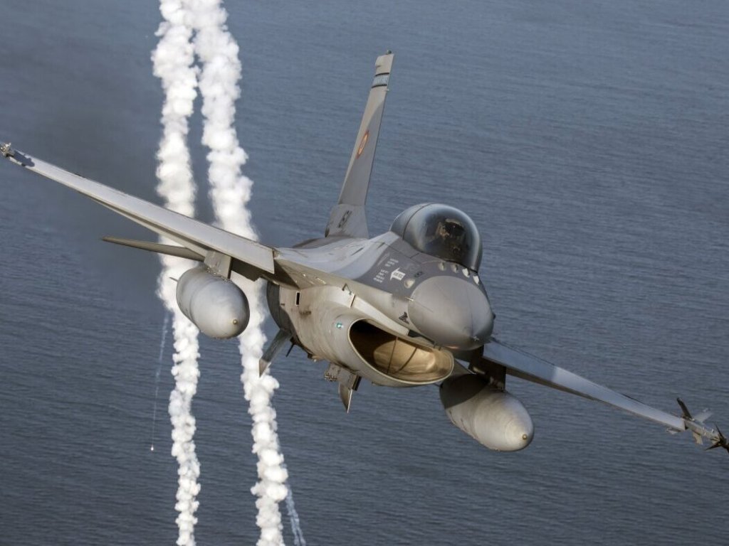 La contraerea ucraina abbatte il proprio F-16